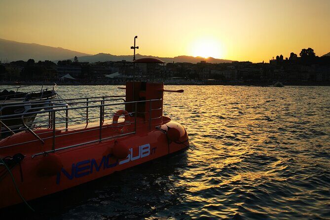 1-Hour Guided Semi-Submarine Tour to Isola Bella - Getting to the tour: Via Calcide Eubea and staying oriented