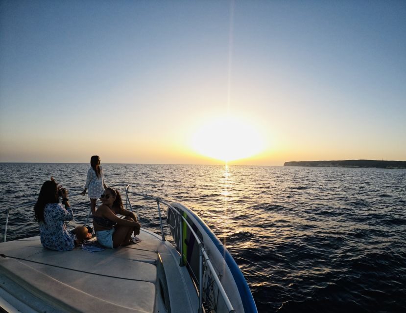 3-hour boat trip at sunset with the sighting Delfini - The 90-minute dolphin search: chances are high