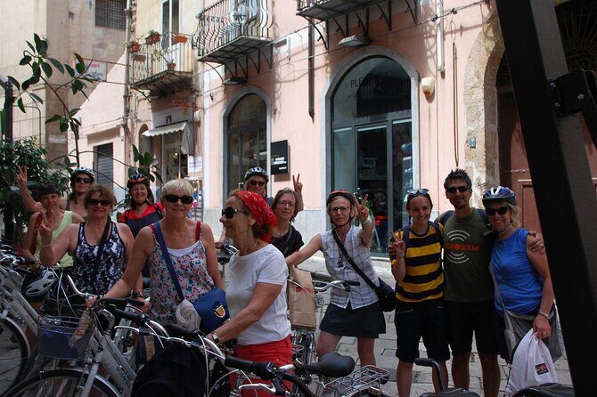 3-Hour Guided Antimafia Bike Tour at Palermo - Eduardo, a small group, and a guide who talks like a teacher