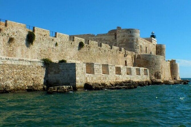 3 Hours Private Boat Tour of the Island of Ortigia with Aperitif - Maniace Castle: Swabian-Era Syracuse From Sea Level