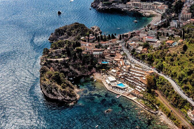 35 min Taormina and Etna private helicopter tour from Fiumefreddo - Up near Etna: ski area on the north side, then craters at 1900 m