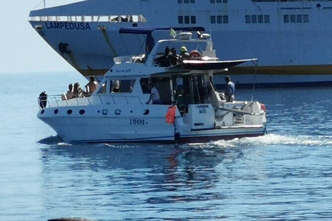 7-Hour Private Yacht Tour on the Island of Pantelleria - Getting to Lungomare Paolo Borsellino and boarding on time