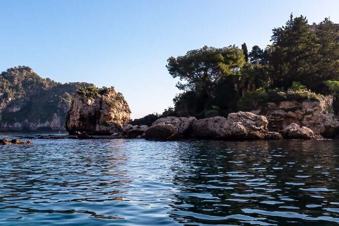 Aperitif in Luxury Private Tour - A 4:00 pm private boat plan from Giardini-Naxos