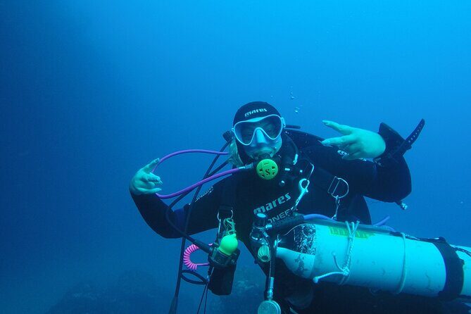 Basic Scuba Diver - Andrea’s teaching style: step-by-step, and always a safety check