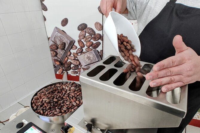Become a chocolatier for a day, in Modica raw chocolate - Logistics That Matter in the Real World