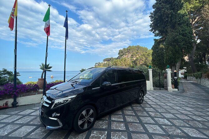 Catania AIRPORT transfer From / To Taormina - Private Group Size and Why Up to 7 People Works