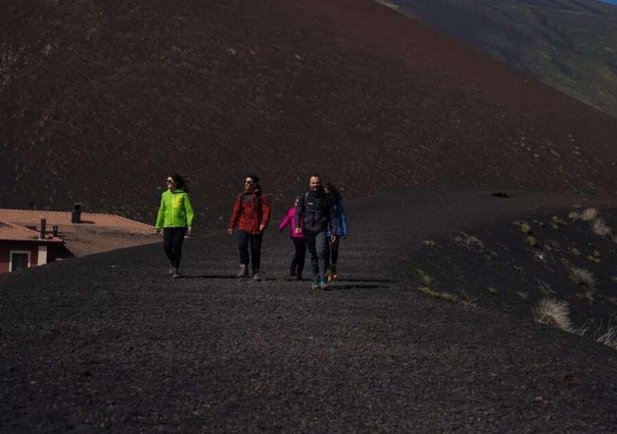 Catania: Guided Tour of Etna with Wine Tasting & Appetizers - Hotel pickup, the 8-hour schedule, and what it means for planning