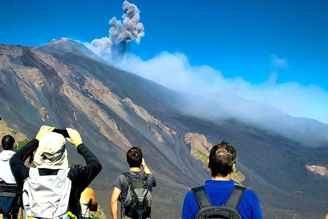 Catania: Mt. Etna sunset&wine experience - Valle del Bove hike: the “moon-like deserts” walk