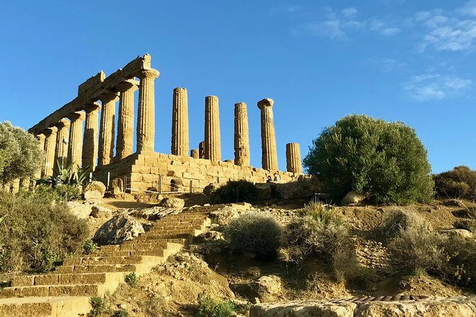 Catania TREASURES OF THE EAST 4 Days Private Minitour with Guide Driver - Taormina walking time, the Greek Theatre, and Etna wine country