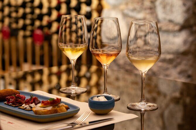 Catania: wine tasting in a metropolitan market - The food pairings: why they make the wine lesson stick