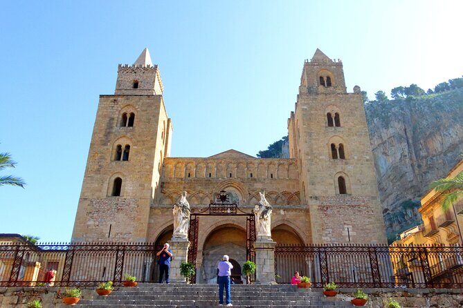 Cefalù: Guided Walking Tour & Cefalu Cathedral Mosaics - Meeting at Piazza del Duomo: where the day really starts