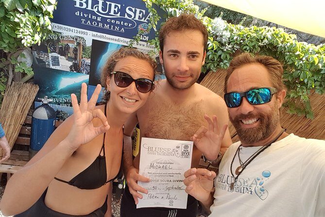 Discover scuba diving - What You Do Before You Go Under: Safety Talk and Skill Practice