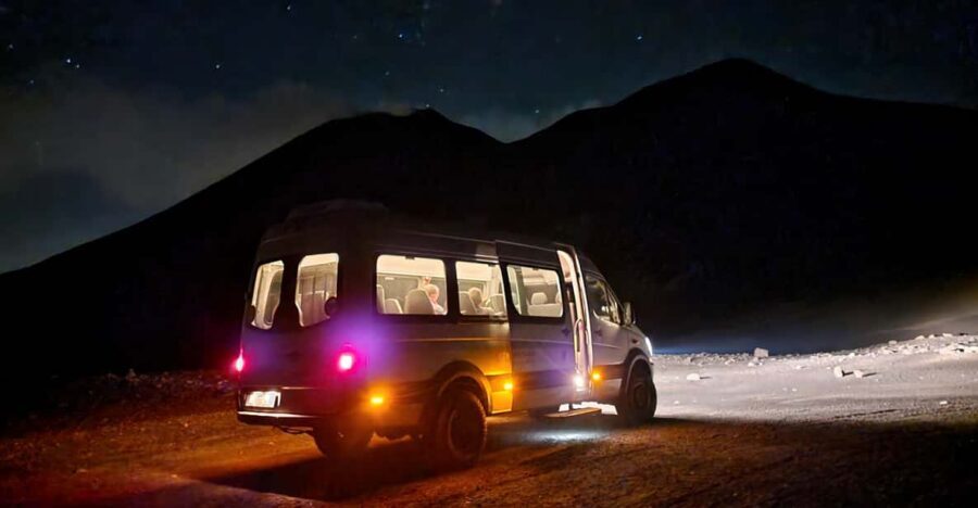 Etna North Sunset: Summit area & Craters of 2002 - Up on 4x4 buses: getting to 2900 meters without losing the show