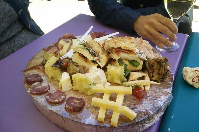Food + City Tour tour in Ortigia with an authorized guide - Mercato di Ortigia tasting time: how to eat like a local