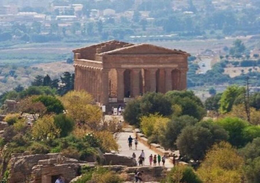 From Catania or Taormina: Agrigento and Piazza Armerina Tour - Guides, pacing, and why timing can make or break your day