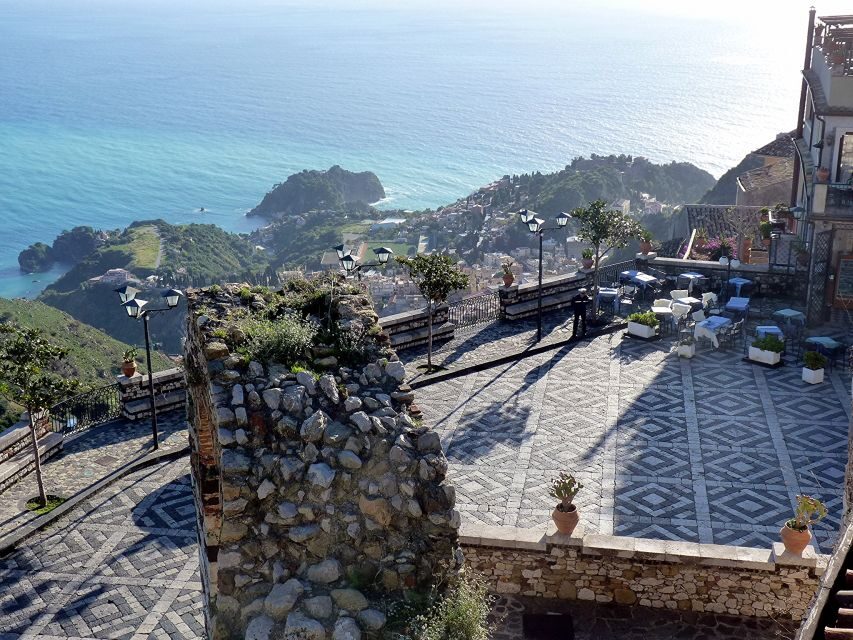 From Catania: White Lotus tour Taormina, Castelmola & Naxos - From Catania to the coast: how this route pays off