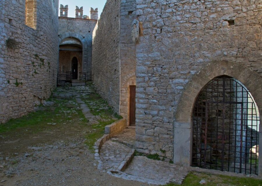 From Palermo: Medieval castle tour of Caccamo and Cefalù. - Should you book Medieval castle tour of Caccamo and Cefalù from Palermo?