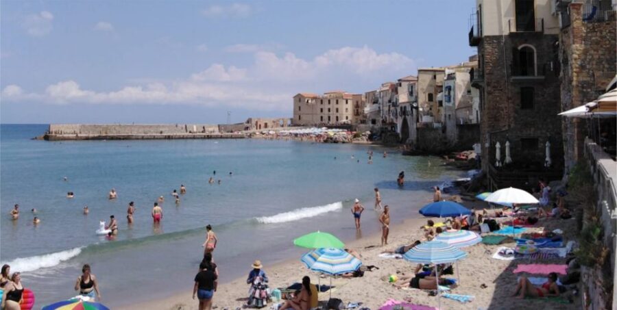 From Palermo: Monreale and Cefalù Day Trip - Beach time in Cefalù: how to make it count
