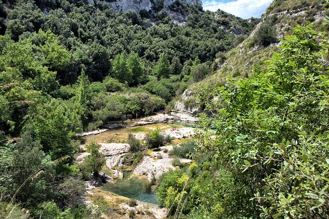 From Syracuse: Trekking Cavagrande - The hike back up: shorter, but watch the heat