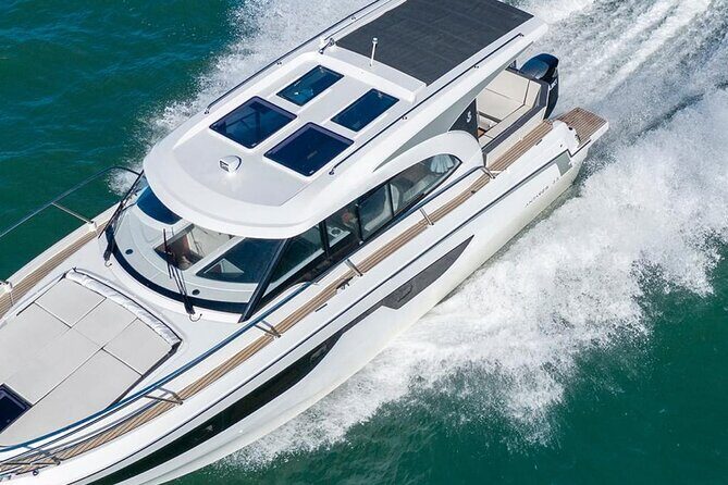 Full day cruise with lunch and aperitif at sunset - Lunch on board plus the sunset aperitif
