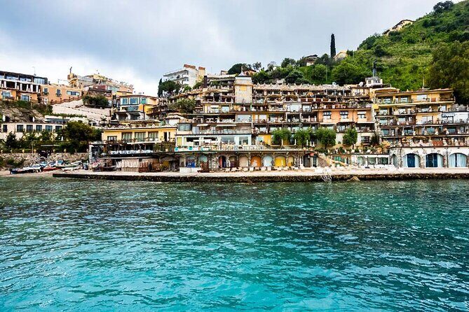 Full Day on board with lunch in luxury private tour - Should you book Blue Diamond Escursioni?