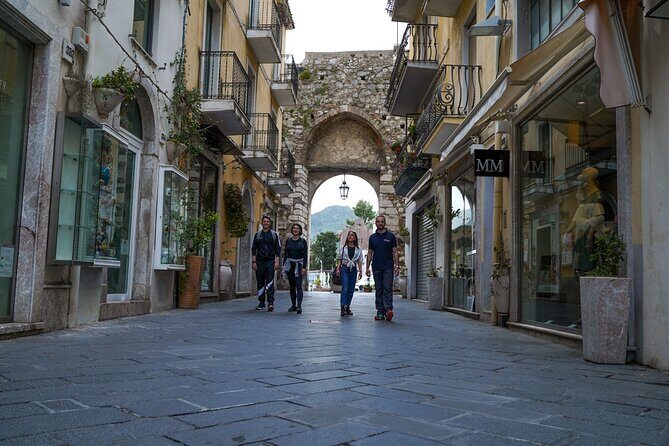 Giardini Naxos, Taormina and Castelmola-White Lotus-From Catania - Food time in Taormina: snacks, not a full meal plan