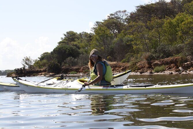 Guided kayak tour inside the Stagnone of Marsala - Stop Points for Refreshments and Photos (How to Use Them)