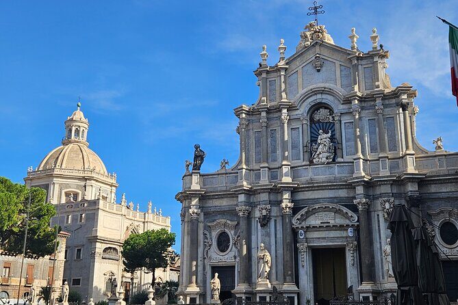 Half Day Catania Gastronomic and Cultural Tour from Taormina - Stop 4: Piazza Federico di Svevia and the medieval castle outside