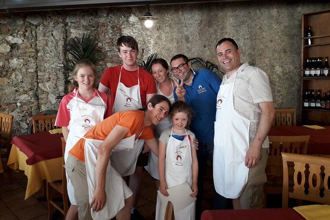 Half-Day Pizza Making Class in Taormina - Who should book this pizza and pasta class?