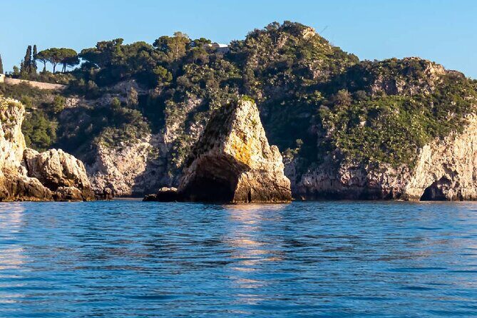 Half day with lunch in luxury private tour - What’s the day actually like on the water?