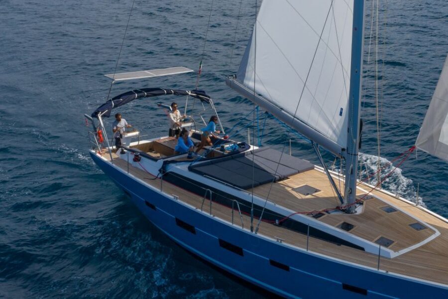 Hydra Sailing Experience Palermo - Getting on Board at Si.ti.mar srl and Finding the White Gate