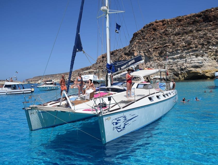 Lampedusa: Dolphin watching with aperitif at sunset - Why a sunset dolphin cruise feels more like Lampedusa (and less like a checklist)