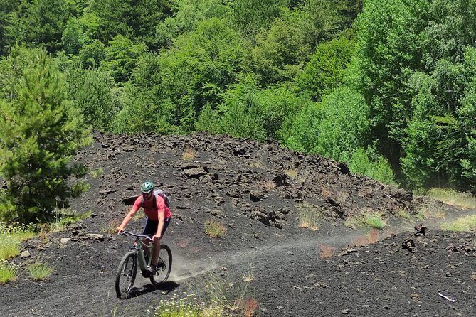 Mount Etna E-bike half-day tour - Meeting in Milo, getting ready, and setting expectations