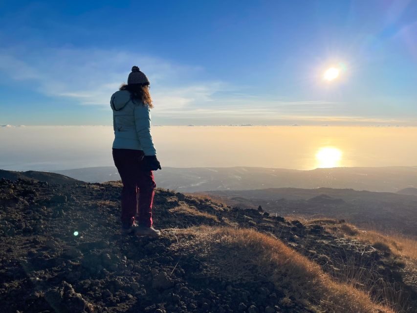 Mount Etna: Sunrise Excursion with an expert Local Guide - Dicco magmatico and volcanic structures: basalt, Hornitos, and patterns you can read