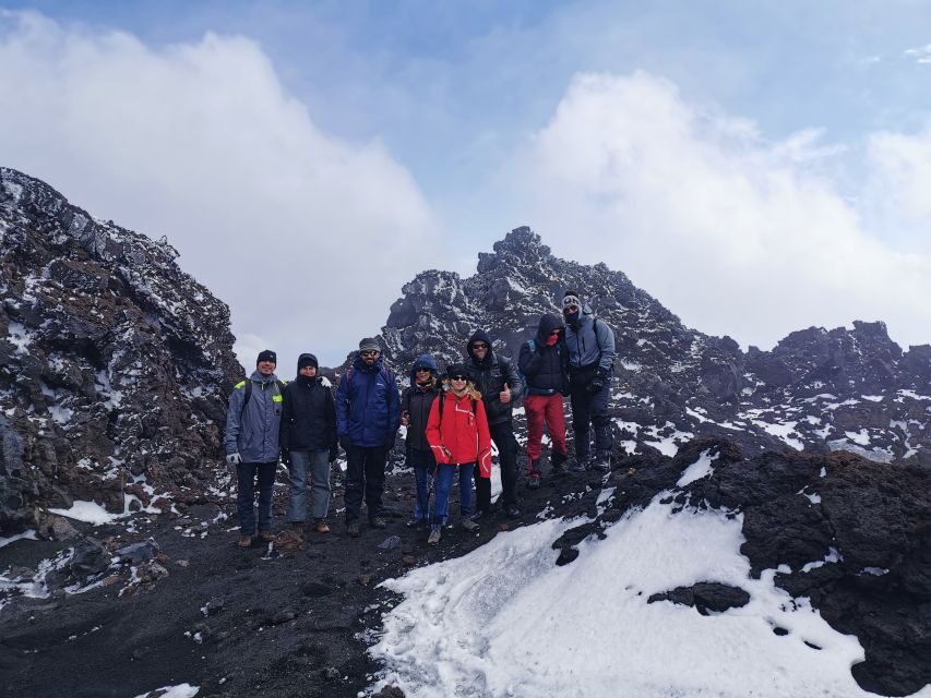 Mt Etna: Winter Trekking Tour with Optional Catania Transfer - Your guide makes the difference (and why the best part is the explanations)