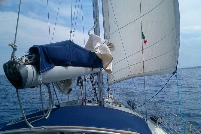 My sailing tour in Catania - Etna from the sea: the payoff of Molo di Levante views