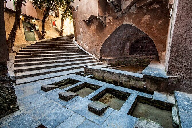 One day to Cefalù and Geraci Siculo from Palermo, private tour - Cefalù walking route: from Lungomare Giuseppe Giardina to Via Vittorio Emanuele