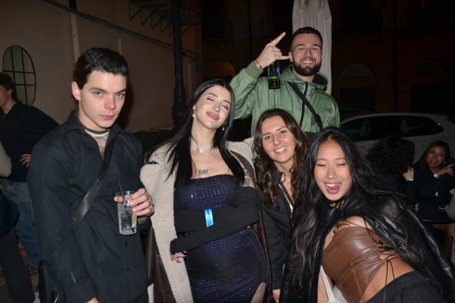 Palermo: Guided Bar Crawl with Shots and Discounts on Drinks - Who Should Book This Palermo Pub Crawl (and Who Might Not Love It)