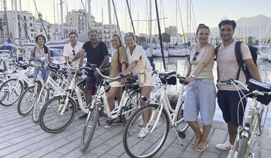 Palermo: Guided Bike Tour with Street Food Tasting - The waterfront stretch and the Port of Cala: sea views without the long detour