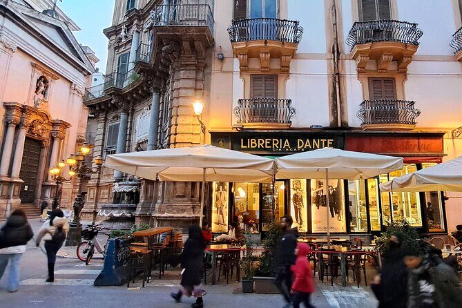 Palermo in 2 hours Main monuments and historic markets - Via Cavour meeting point and where the tour ends at the Cathedral