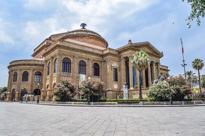 Palermo Scavenger Hunt and Highlights Self Guided Audio Tour - Piazza Pretoria and Quattro Canti: Where the Hunt Gets Visual