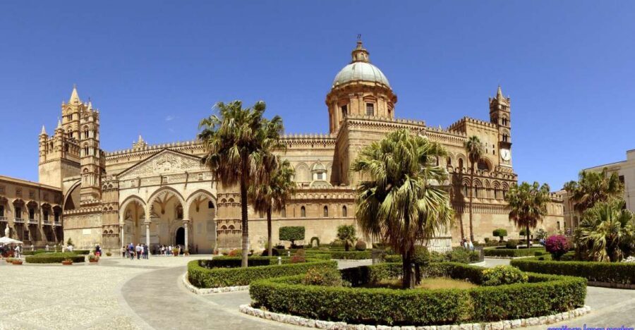 Palermo: three-hour private city tour - Quattro Canti: the city’s center, with a darker edge