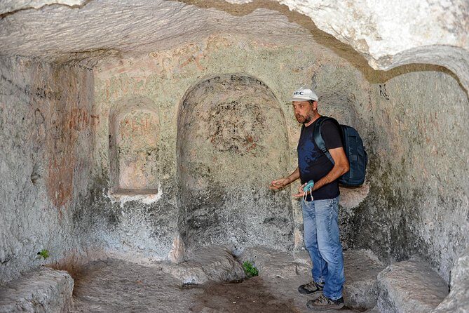 Pantalica nature history and archeology - The 3-hour format: how a 5 km route still feels full