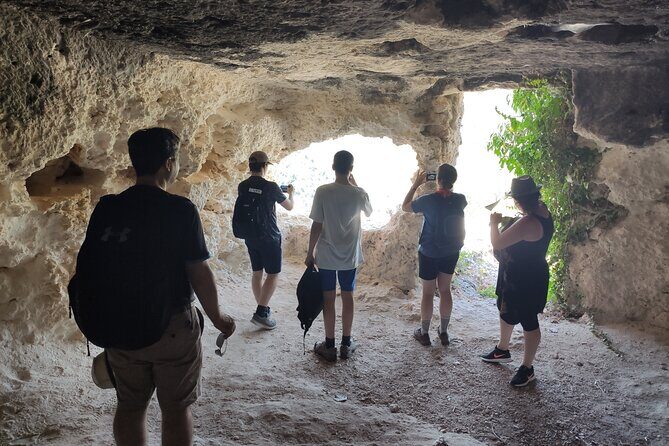 Pantalica Nature Reserve Walking Tour - The walk itself: 4 to 5 hours, and how to plan your day
