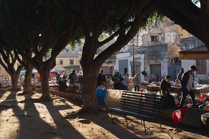 Photo Tour of the Secrets of Palermo - Mura, Bastione e Porta Carini: street food and real city texture