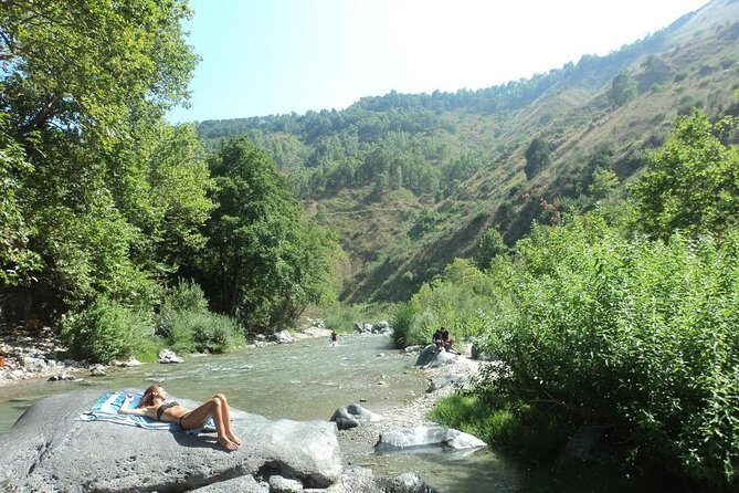 Private and Guided Tour of Gole Alcantara with traditional Lunch - Timing: making a 5–7 hour day feel like the right length
