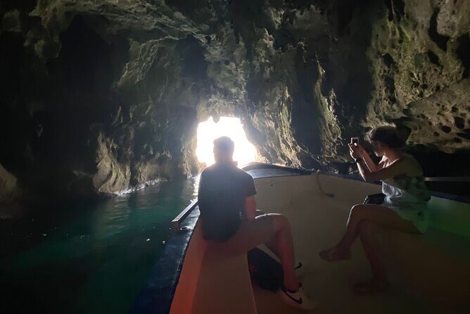 Private boat tour 1h Ortigia and caves with tales - Private Means Flexible Energy (and Easier Family Time)