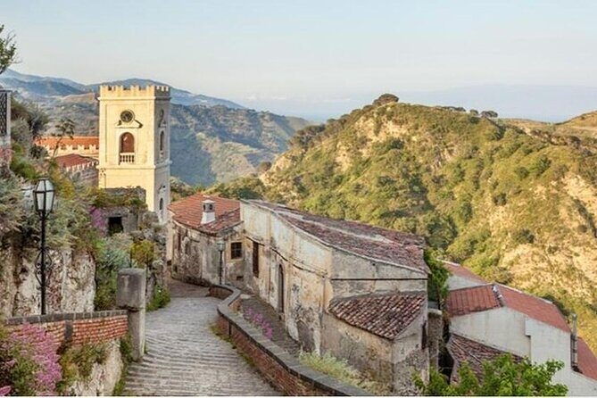 Private Godfather and Taormina Boat Tour with Appetizer and Pasta - Should you book this tour?