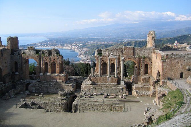 Private TRANSFER from Catania to GIARDINI NAXOS (or vice versa) - Luggage rules: what’s included and what to watch