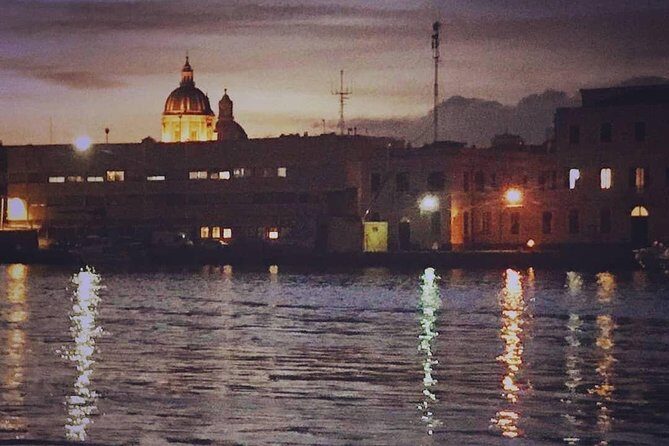 Romantic dinner on a boat - Catania - Meeting at Etneo Nautico: your evening starts on the dock